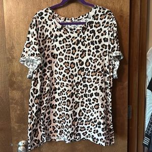 Torrid tee. Leopard print. Size 4.